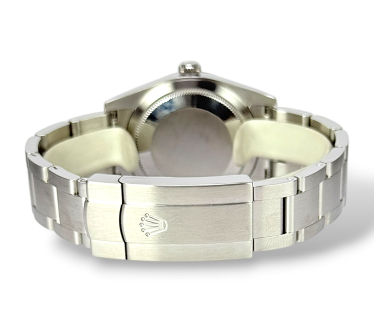 Rolex Oyster Perpetual 124200 Image 4